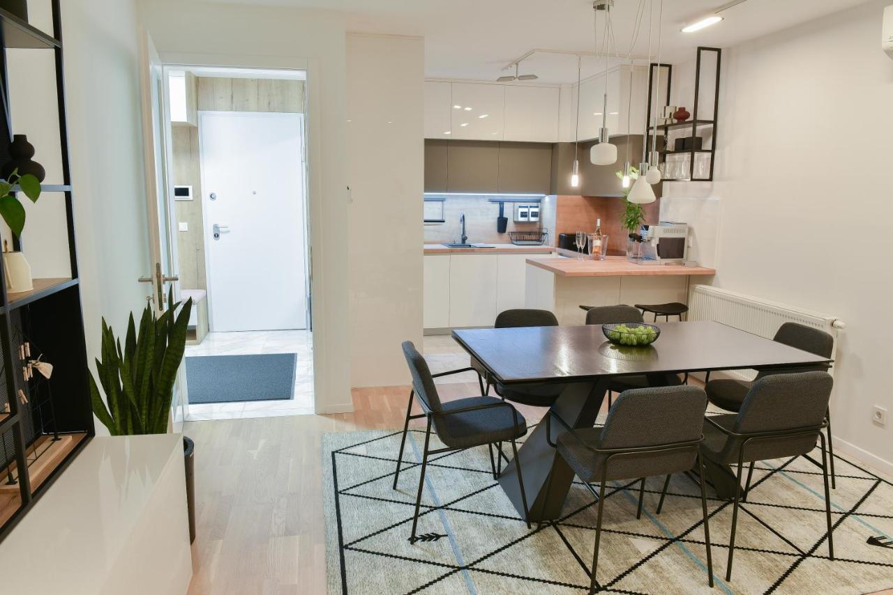 Astra Urban Garden Apartment, 2 Garage Parking Spaces Zagreb Ngoại thất bức ảnh